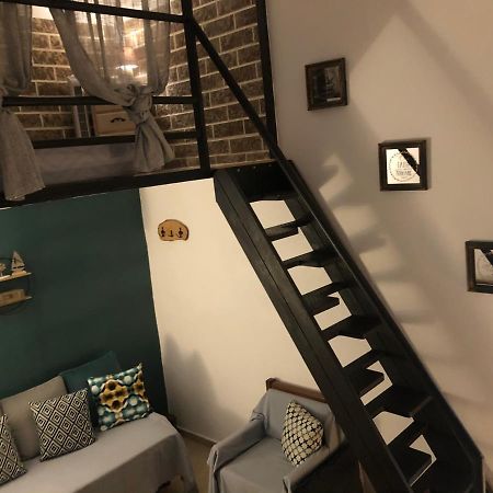 شقة Small Cosy House Lávrion المظهر الخارجي الصورة