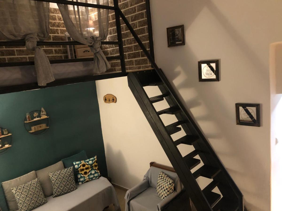 شقة Small Cosy House Lávrion المظهر الخارجي الصورة