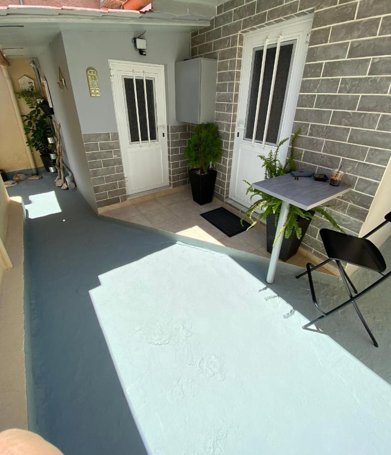 شقة Small Cosy House Lávrion المظهر الخارجي الصورة